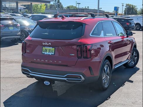 Used 2022 Kia Sorento S AWD/4WD image 6