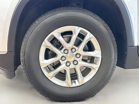 Used 2021 Chevrolet Traverse LT FWD image 31