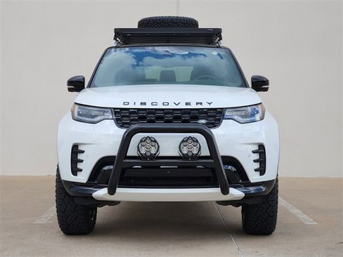 Used 2024 Land Rover Discovery Dynamic SE image 2