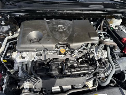 Used 2022 Toyota Camry XSE FWD image 28