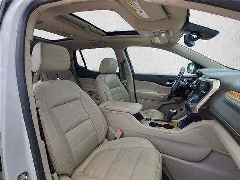 Used 2017 GMC Acadia Denali w/ Technology Package FWD image 20