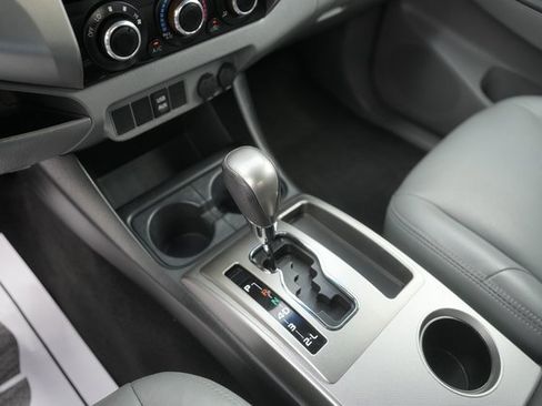 Used 2014 Toyota Tacoma PreRunner image 27