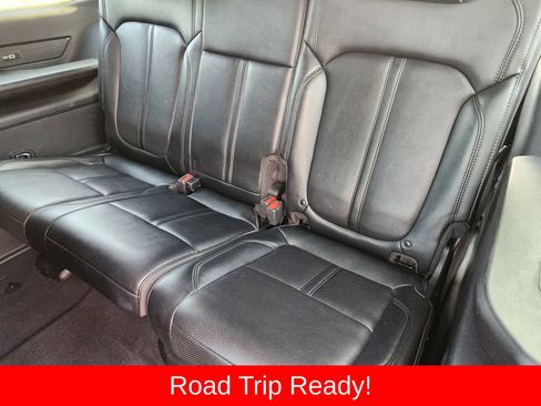 Used 2024 Jeep Wagoneer Series II w/ Flexible Seating Group RWD image 39