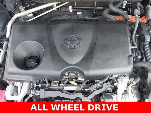 Used 2021 Toyota Venza LE image 31