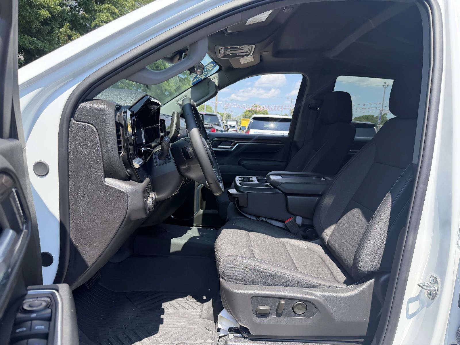 Certified 2026 Chevrolet Silverado 1500 LT Trail Boss w/ Protection Package AWD/4WD image 17