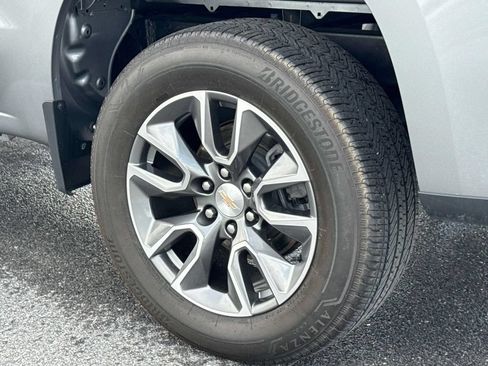 Used 2024 Chevrolet Silverado 1500 LT AWD/4WD image 6