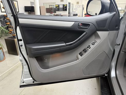 Used 2007 Toyota 4Runner SR5 image 10