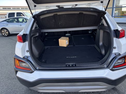 Used 2021 Hyundai Kona Limited AWD/4WD image 28