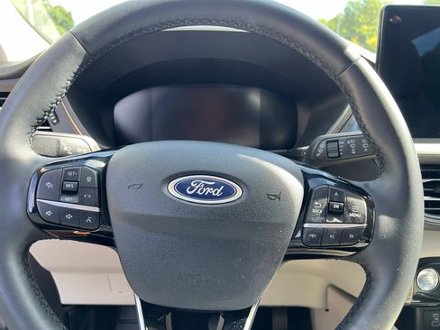 Used 2023 Ford Escape Active w/ Tech Pack #1 AWD/4WD image 27