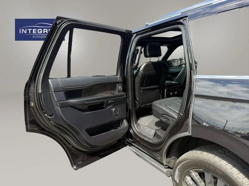Used 2019 Ford Expedition Limited w/ Equipment Group 301A image 29