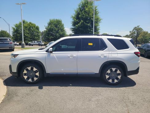 Certified 2026 Honda Pilot Touring image 6
