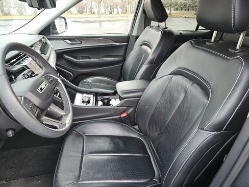 Used 2022 Jeep Grand Cherokee Limited 4xe w/ Luxury Tech Group II image 18