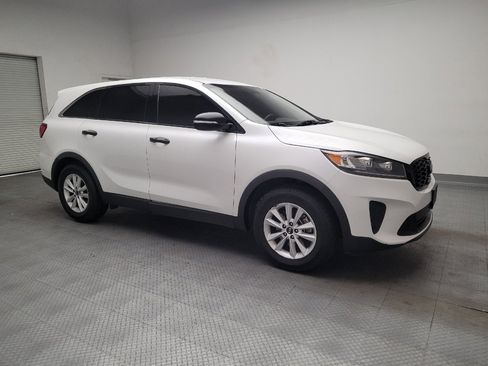 Used 2019 Kia Sorento FWD image 11