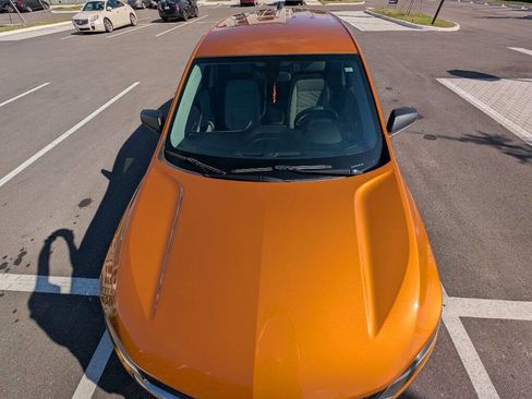 Used 2019 Chevrolet Equinox LS image 3