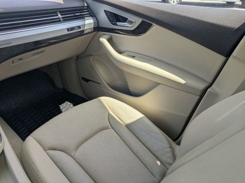 Used 2019 Audi Q7 2.0T Premium Plus w/ Premium Plus Package AWD/4WD image 17