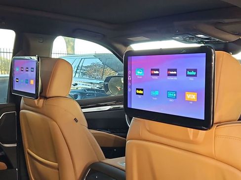 Used 2025 Cadillac Escalade Premium Luxury w/ Touring Package image 28