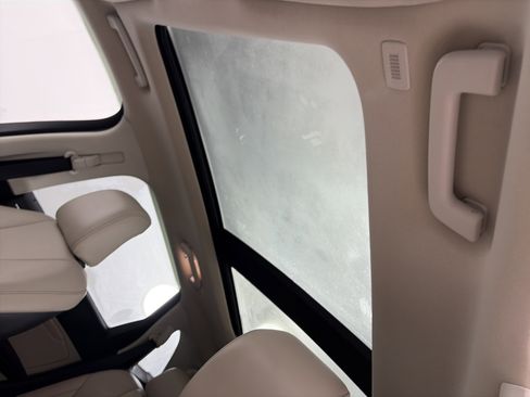 Used 2020 Ford Edge Titanium w/ Equipment Group 301A image 19