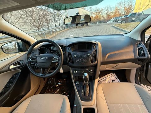 Used 2015 Ford Focus SE image 12