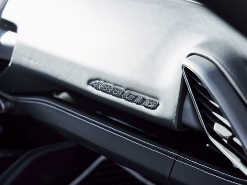 Used 2017 Ferrari 488 GTB image 46