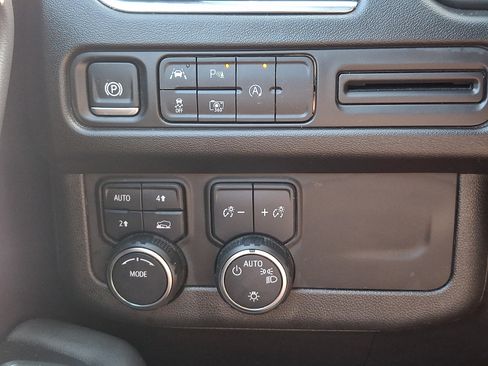 Certified 2024 Chevrolet Tahoe RST w/ Luxury Package AWD/4WD image 26