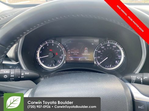 Used 2023 Toyota Highlander XLE image 9