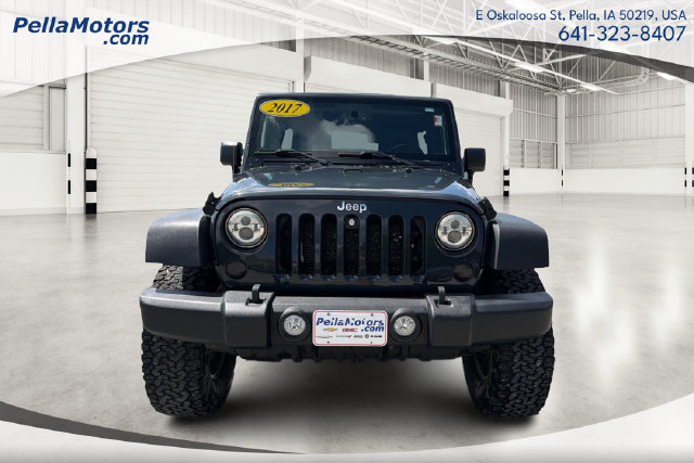 Used 2017 Jeep Wrangler Unlimited Rubicon w/ Connectivity Group AWD/4WD image 7