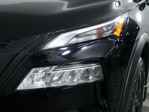 Used 2023 Nissan Rogue SV w/ SV Premium B Package AWD/4WD image 14