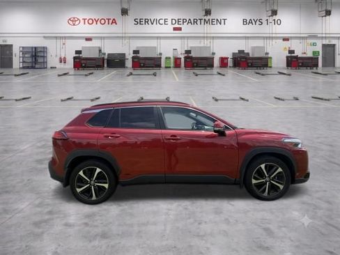 Used 2023 Toyota Corolla Cross AWD Hybrid w/ Convenience Package image 8