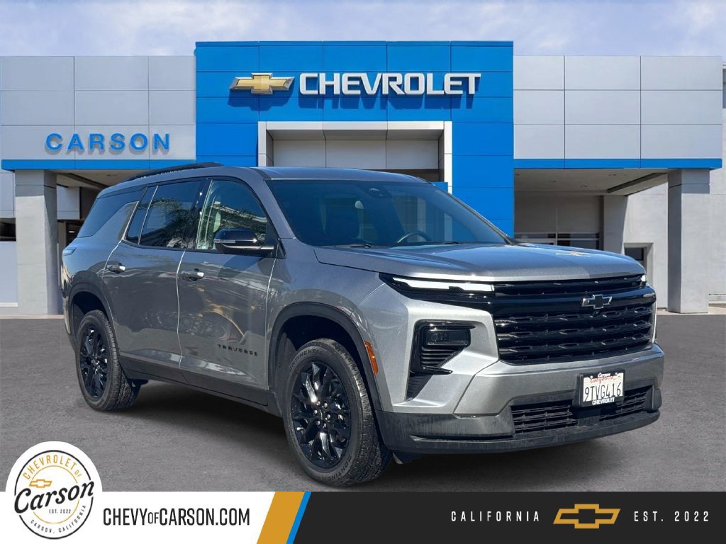 Used 2025 Chevrolet Traverse LT w/ Midnight/Sport Edition FWD image 1