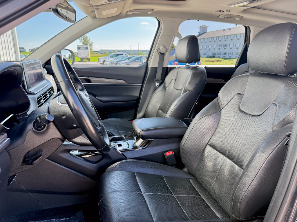 Used 2021 Kia Telluride SX w/ Nightfall Edition Package AWD/4WD image 11
