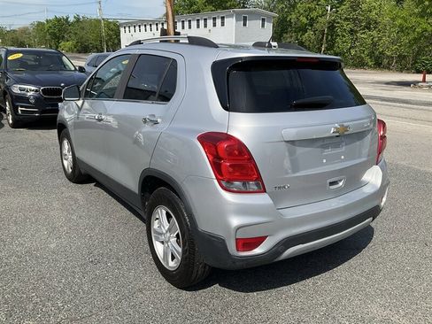 Used 2019 Chevrolet Trax LT w/ LT Convenience Package FWD image 7