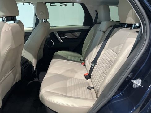 Used 2023 Land Rover Discovery Sport S image 40