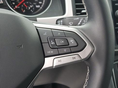 Used 2021 Volkswagen Atlas Cross Sport SE image 18