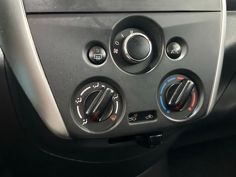 Used 2016 Nissan Versa SV image 18