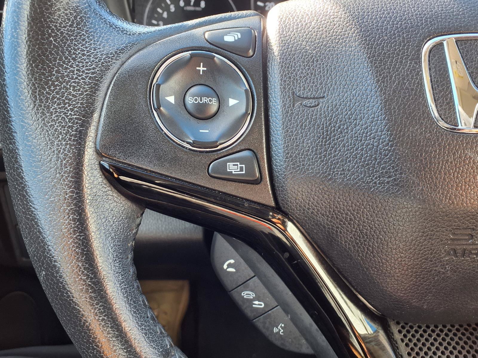 Used 2017 Honda HR-V EX-L image 18