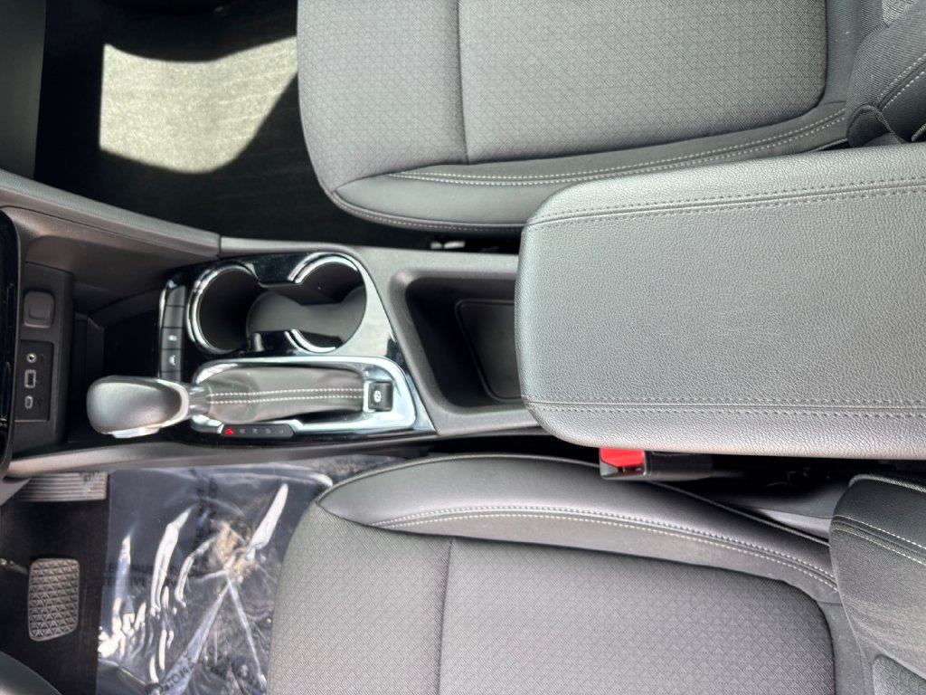 Used 2023 Buick Encore GX Select FWD image 32