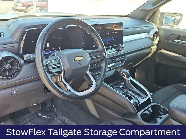 Used 2023 Chevrolet Colorado LT w/ LT Convenience Package RWD image 17