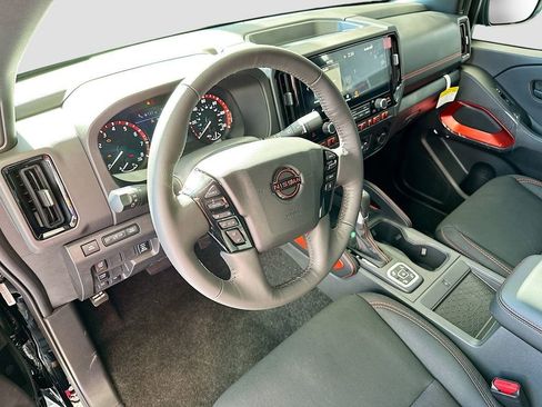 New 2026 Nissan Frontier PRO-4X w/ Pro-4x Convenience Package image 2
