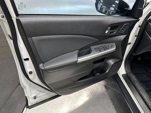 Used 2016 Honda CR-V Touring image 9