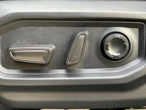 Used 2023 Toyota Tundra Platinum image 34