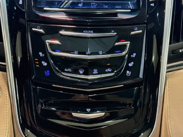 Used 2020 Cadillac Escalade Platinum AWD/4WD image 14