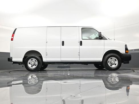 Used 2025 Chevrolet Express 2500 w/ Driver Convenience Package RWD image 26