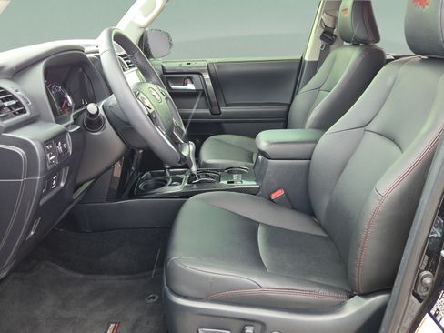 Certified 2021 Toyota 4Runner TRD Off-Road Premium w/ Moonroof Package AWD/4WD image 10