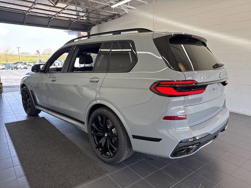 New 2025 BMW X7 M60i image 3