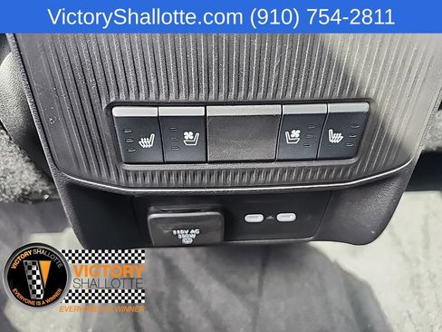 Used 2024 Jeep Wagoneer Launch Edition AWD/4WD image 27