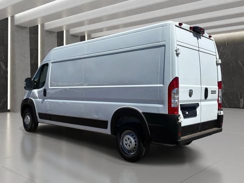 Used 2024 RAM ProMaster 2500 w/ Convenience Group FWD image 4