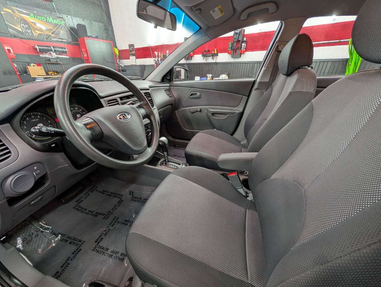Used 2007 Kia Rio LX FWD image 7