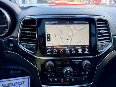 Used 2020 Jeep Grand Cherokee Overland AWD/4WD image 44