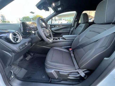 New 2026 Chevrolet Blazer EV LT image 18