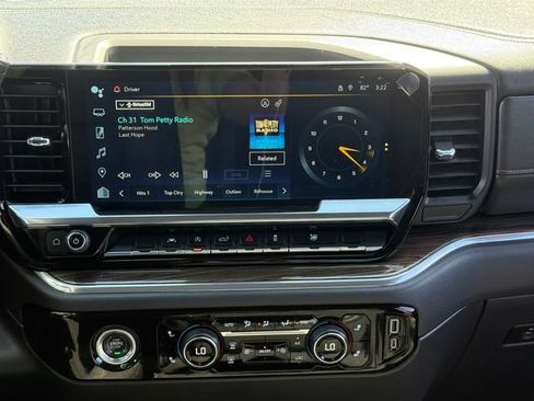 Used 2023 Chevrolet Silverado 1500 LT AWD/4WD image 12